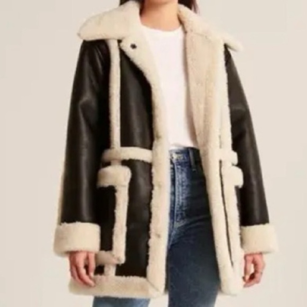 Abercrombie & Fitch Black and Cream Teddy Jacket
